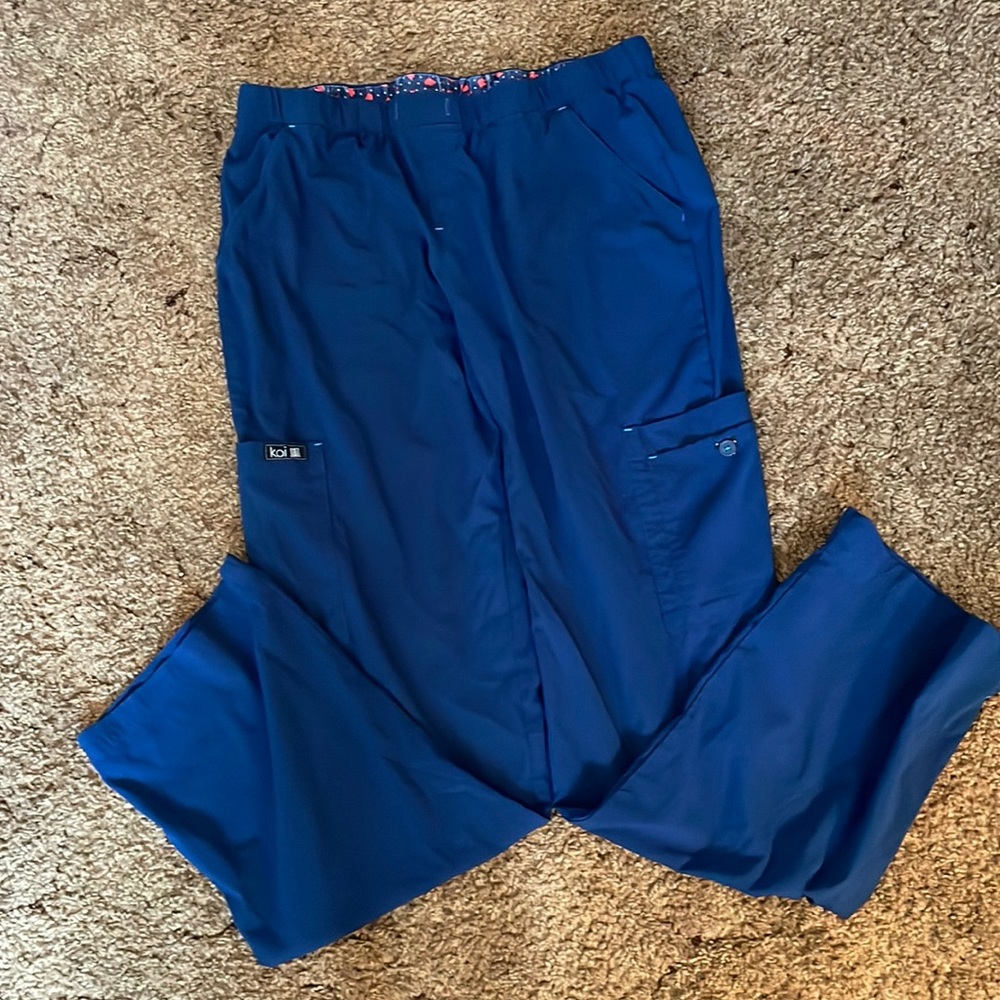 Scrub pants